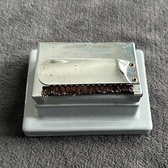 Vintage Desktop Pike Better Moistener for Stamps, Envelopes - Picture 1 of 7